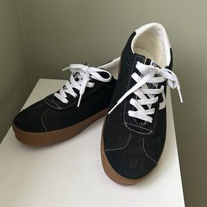 Vans Black Sneakers -Suede